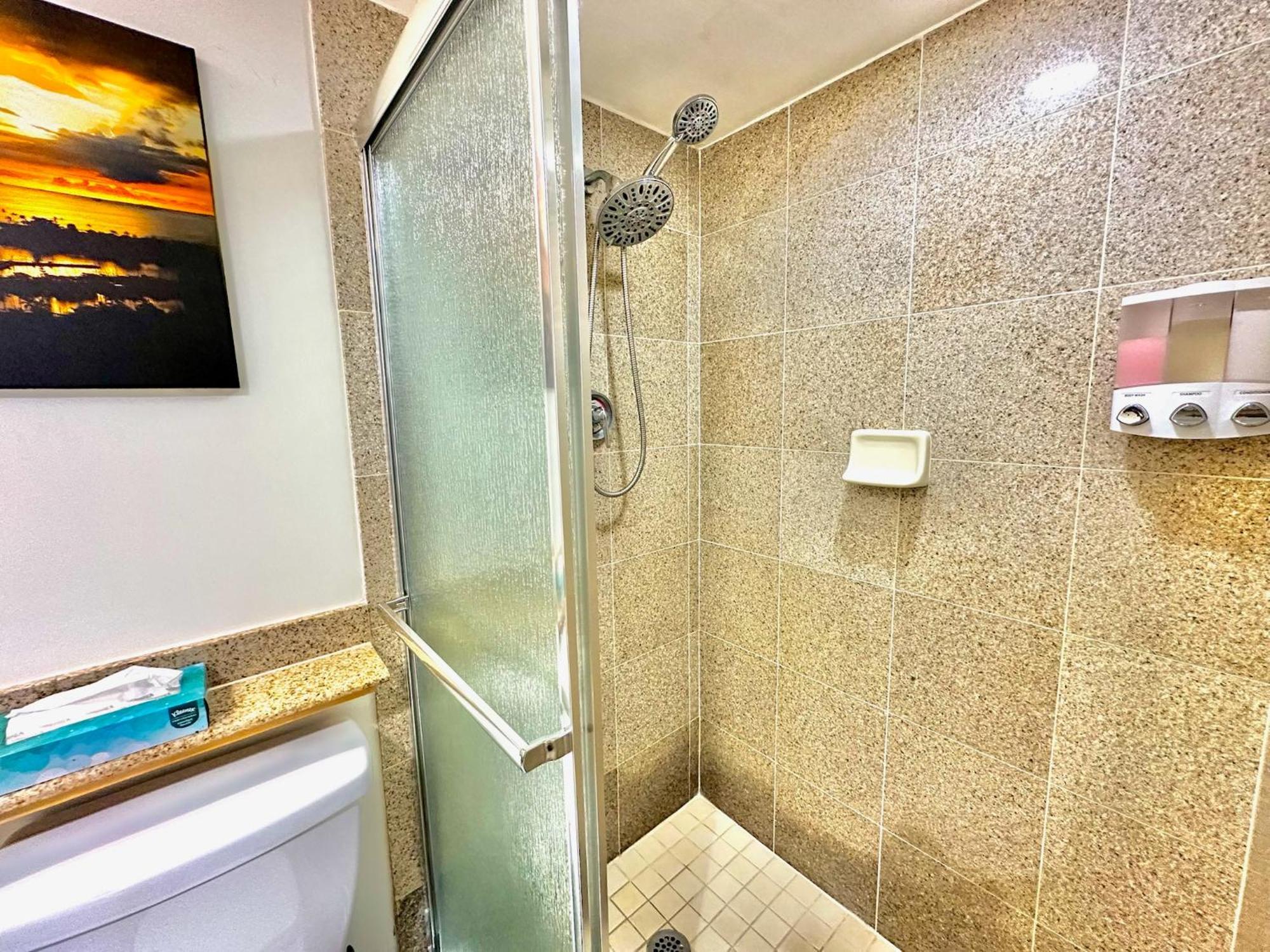 Waikiki Beach Experience! Luxury Oceanview Suite! Хонолулу Екстериор снимка