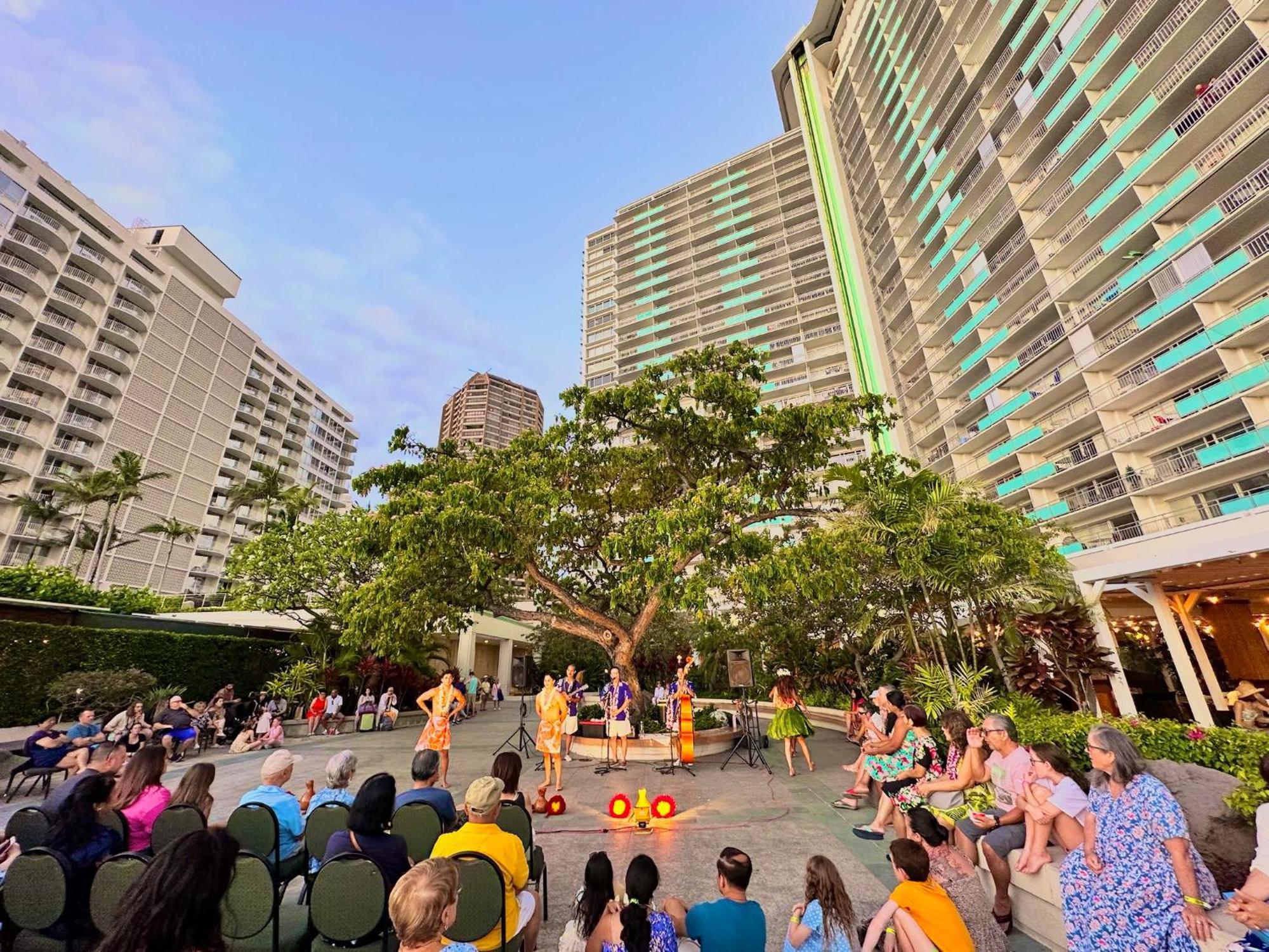 Waikiki Beach Experience! Luxury Oceanview Suite! Хонолулу Екстериор снимка