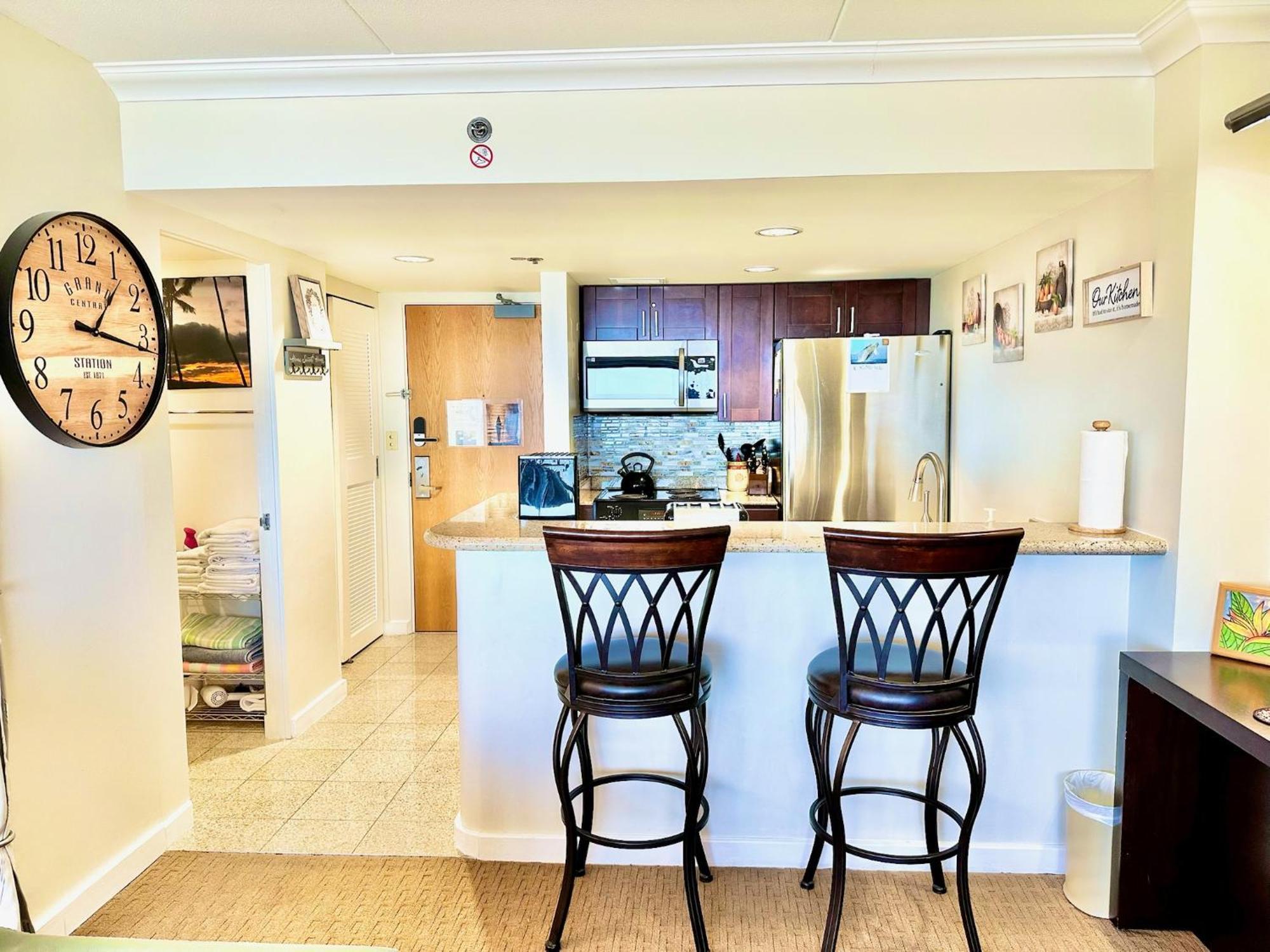 Waikiki Beach Experience! Luxury Oceanview Suite! Хонолулу Екстериор снимка