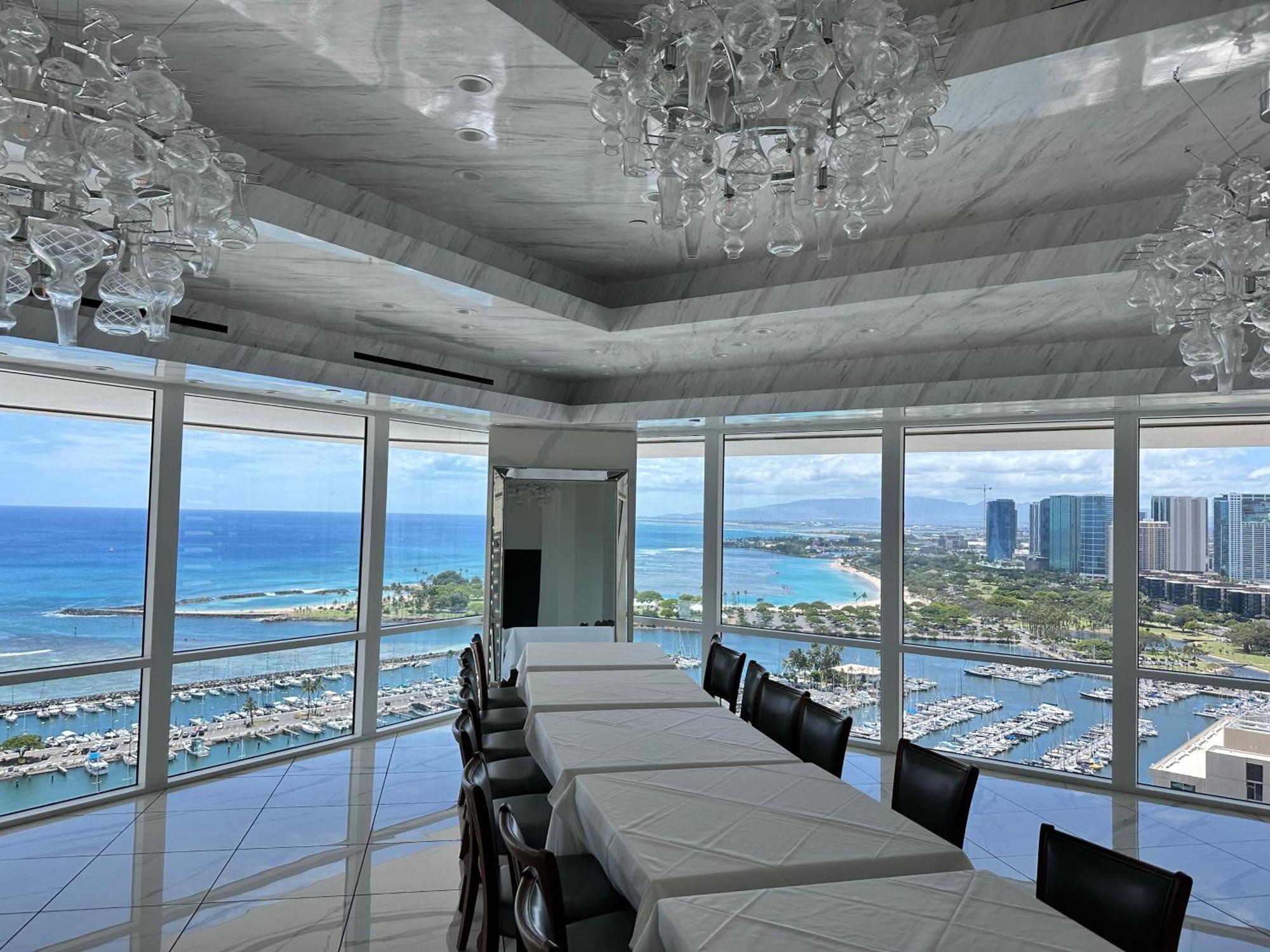 Waikiki Beach Experience! Luxury Oceanview Suite! Хонолулу Екстериор снимка